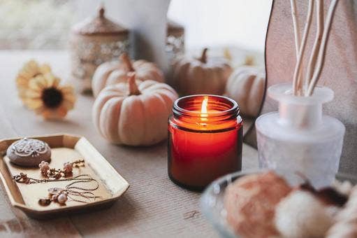 Pacific Movement Cinnamon Bun scented Soy Wax Candle