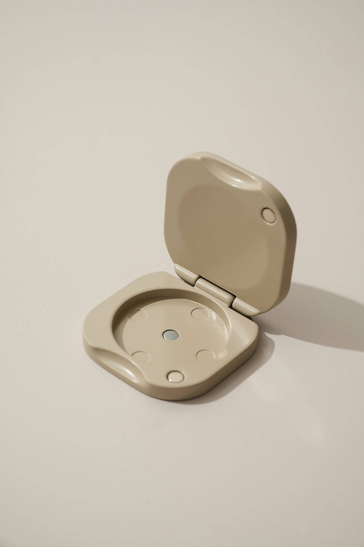 Refillable Clay Perfume Vessel - Sustainable Solid Perfume Case